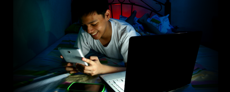 Tween bedroom technology devices